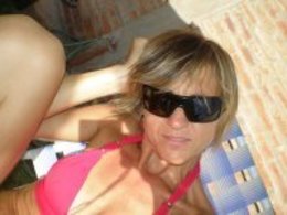 Gloria Bono
